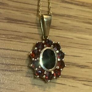 14kt Gold and Red Gemstone Pendant with Black Gem center Necklace. 10kt chain!